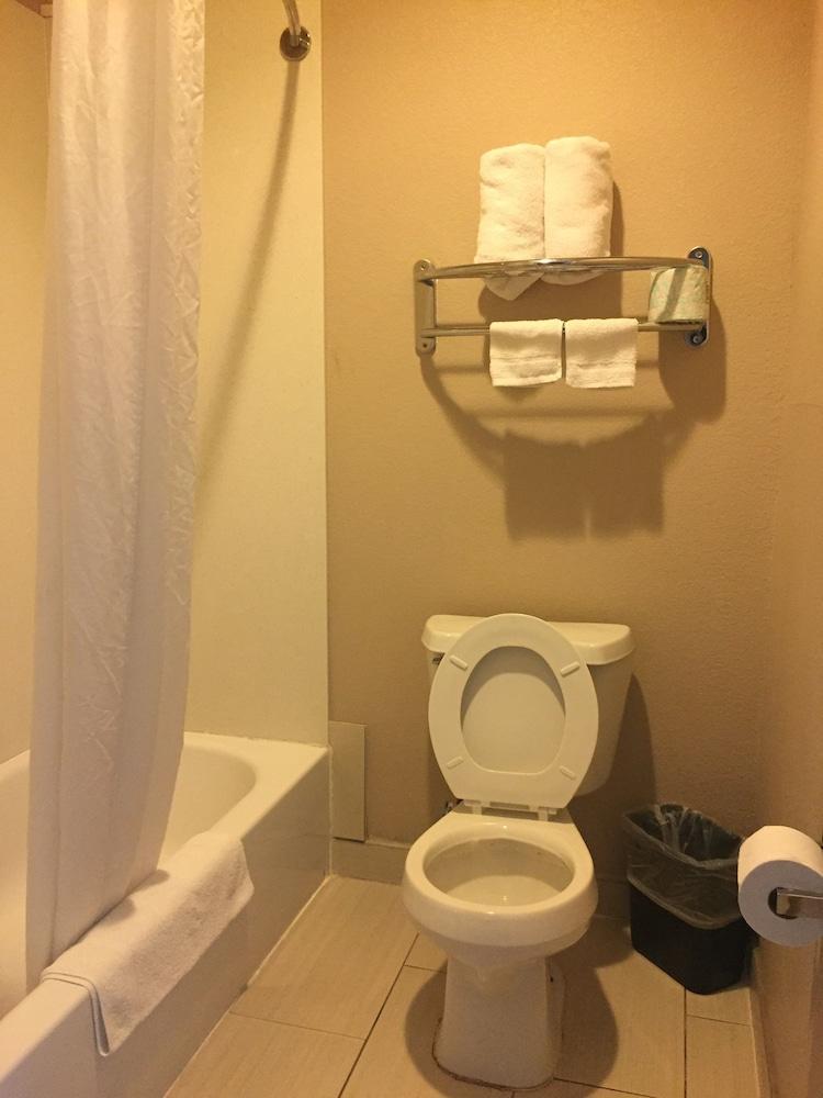 Three Rivers Atria Inn & Suites מראה חיצוני תמונה