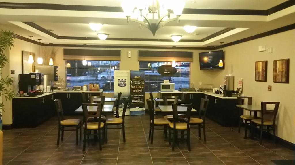 Three Rivers Atria Inn & Suites מראה חיצוני תמונה